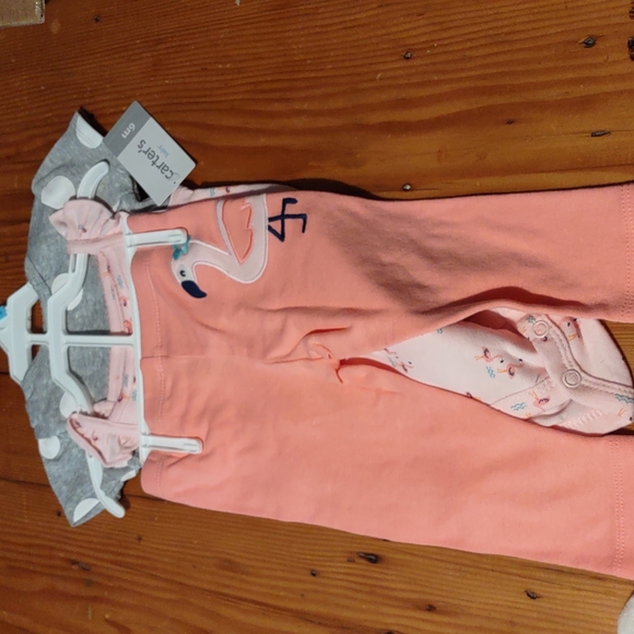 Nwt Carter's 3 pc short sleeve onesie outfit sz 6 months - Picture 2 of 2